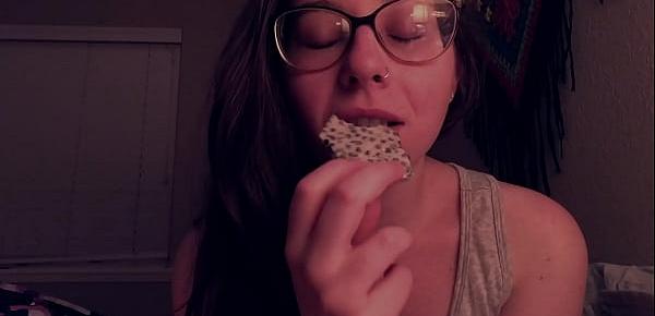  Jamie Bay Amateur ASMR Sensual Eating